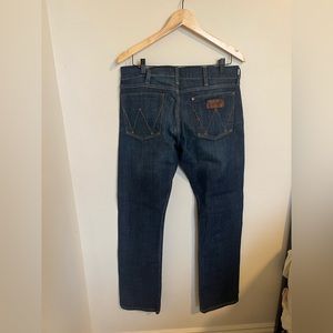 WRANGLER® RETRO FIT  SKINNY JEAN size 33X32